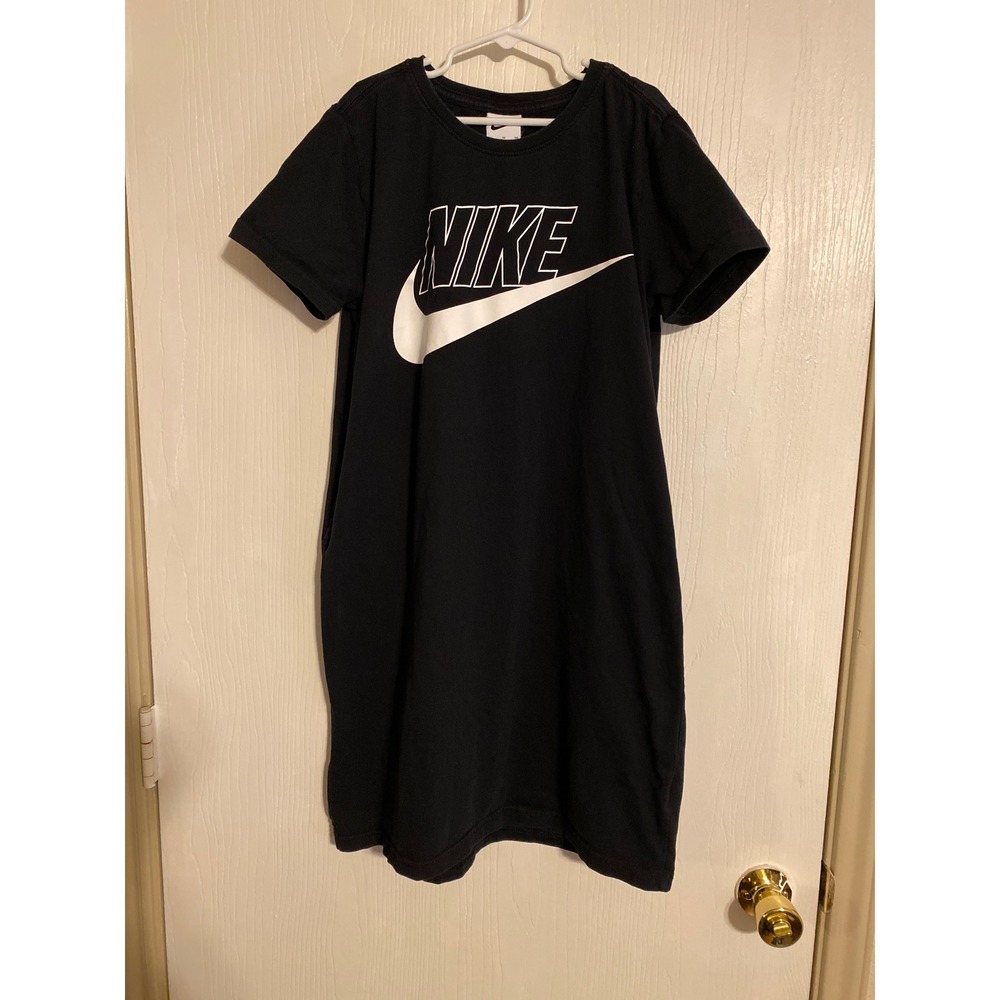 Nike Girls Sportswear Futura Logo T-Shirt Dress BlackWhite Kids XL Pocketed
0173